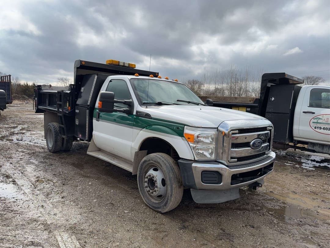 Image of Ford F-550 Primary image