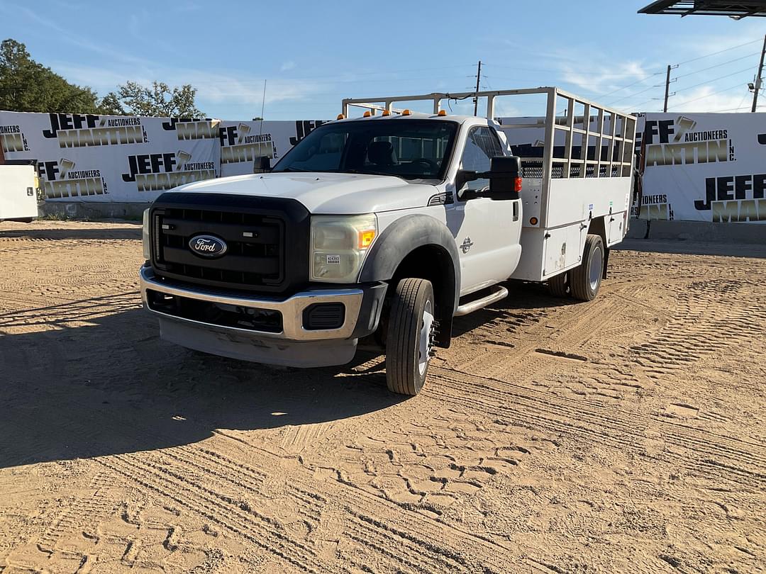 Image of Ford F-550 Primary image