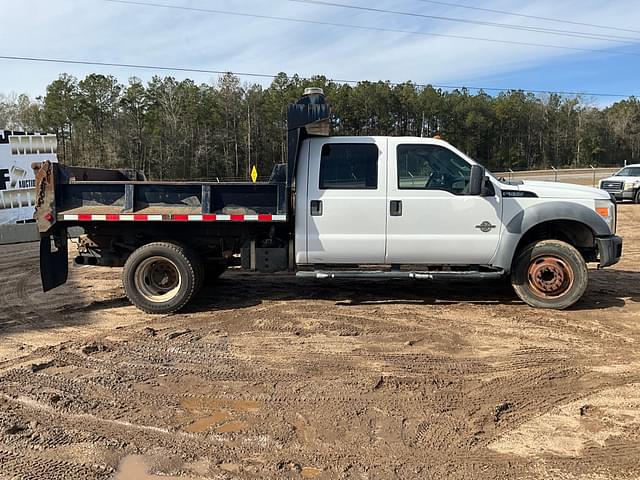 Image of Ford F-550 equipment image 3