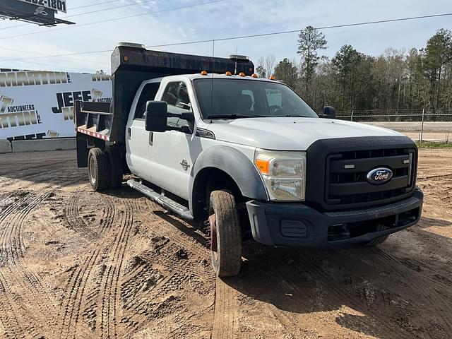 Image of Ford F-550 equipment image 2