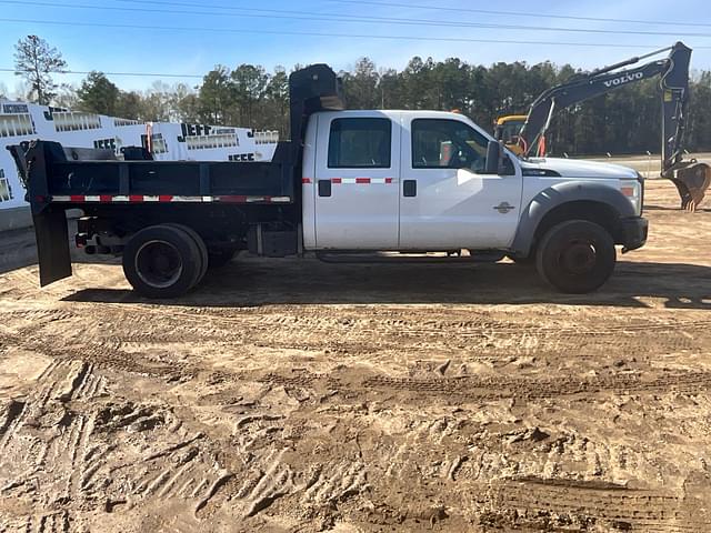 Image of Ford F-550 equipment image 3