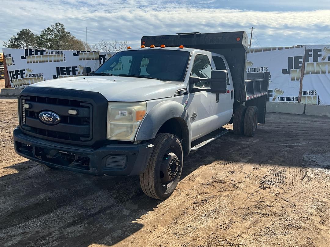 Image of Ford F-550 Primary image