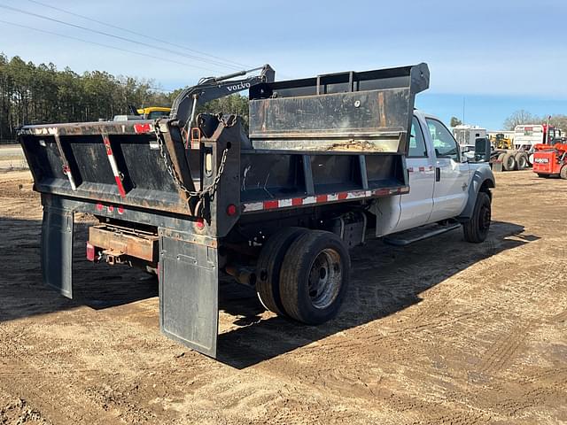 Image of Ford F-550 equipment image 4