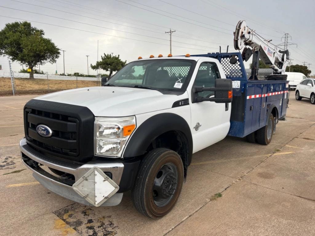 2011 Ford F-550 Equipment Image0