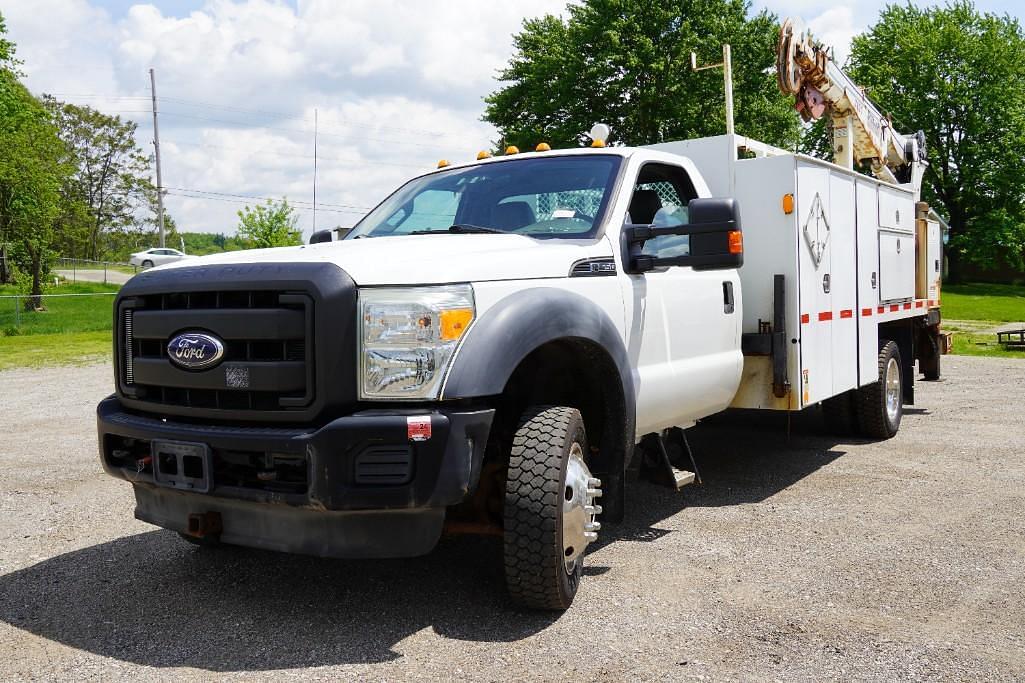 Image of Ford F-550 Primary image