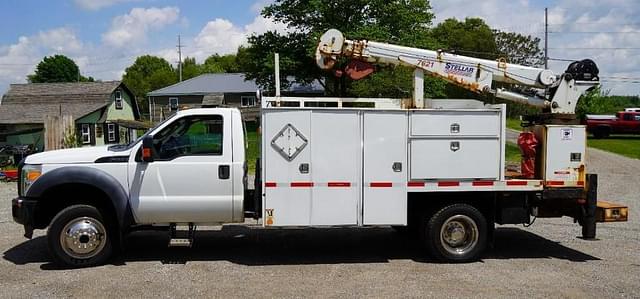 Image of Ford F-550 equipment image 1