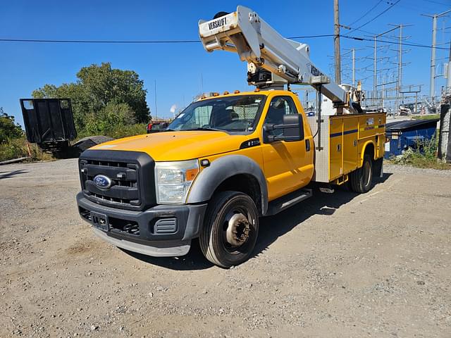 Image of Ford F-550 equipment image 2