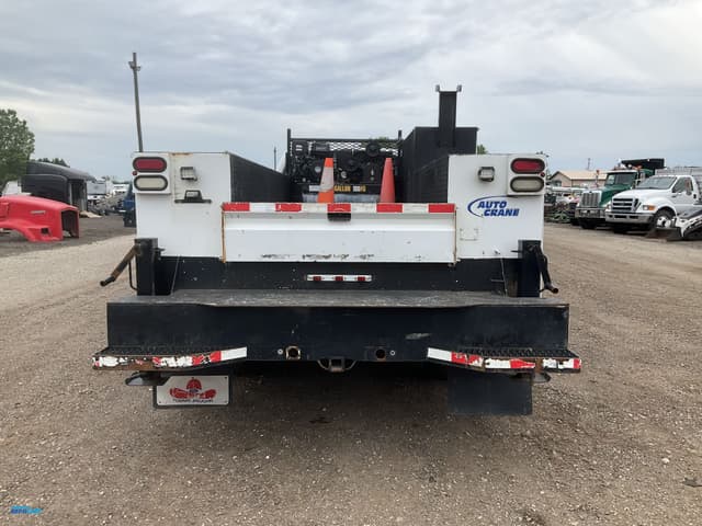 Image of Ford F-550 equipment image 3