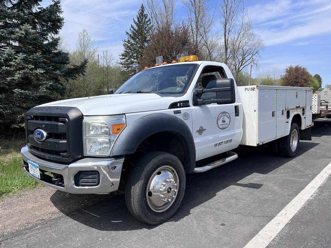 Image of Ford F-550 Primary image