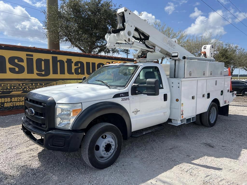 Image of Ford F-550 Primary image