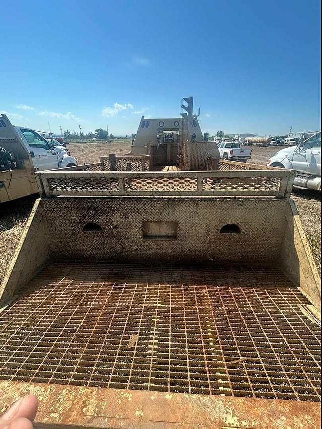 Image of Ford F-650 equipment image 3