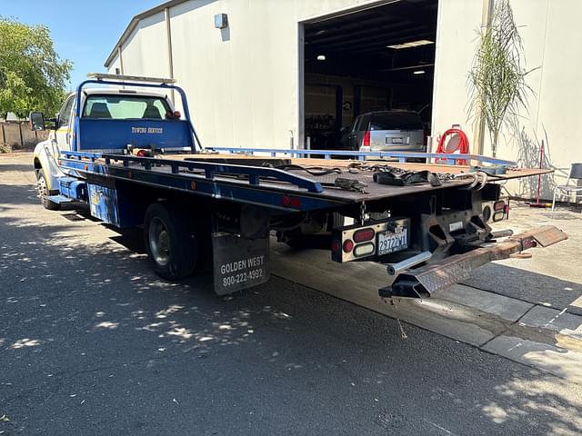 Image of Ford F-650 equipment image 3