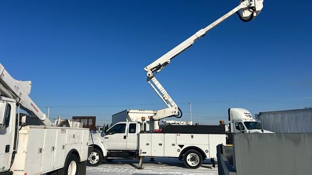 Image of Ford F-650 equipment image 3