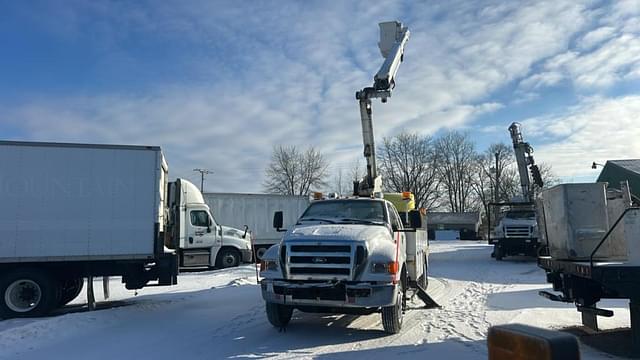 Image of Ford F-650 equipment image 1