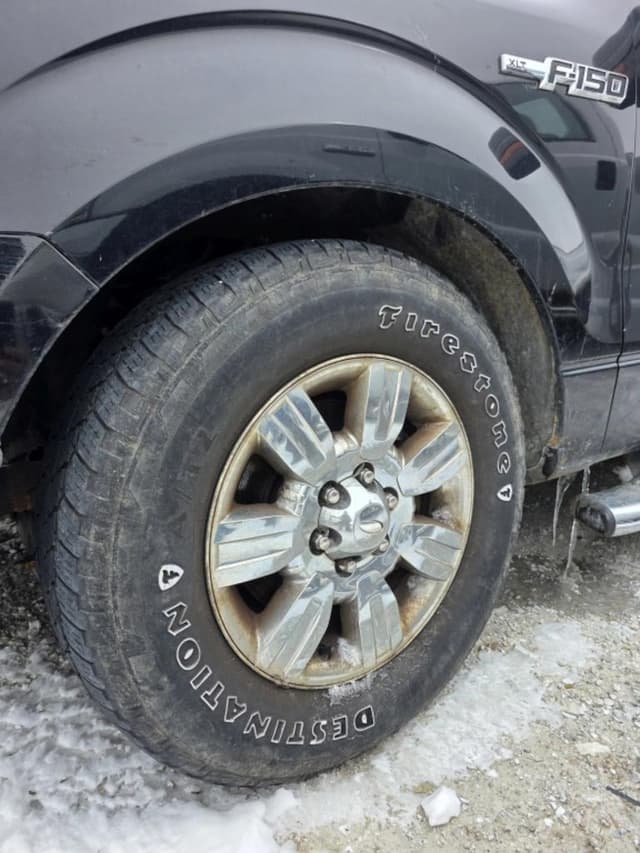 Image of Ford F-150 equipment image 4