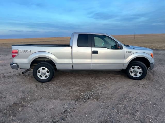 Image of Ford F-150 equipment image 2