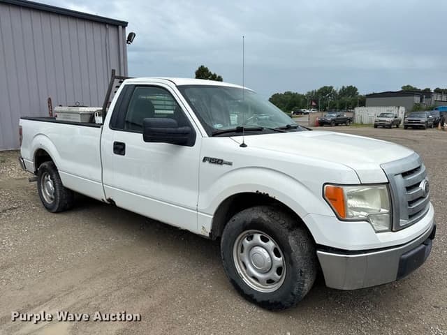 Image of Ford F-150 equipment image 2