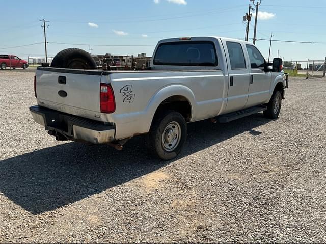 Image of Ford F-250 equipment image 3