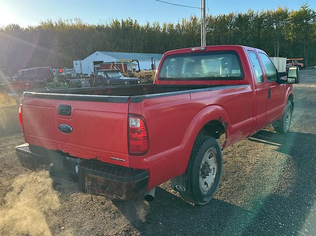 Image of Ford F-250 equipment image 4