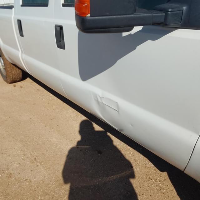 Image of Ford F-250 equipment image 3