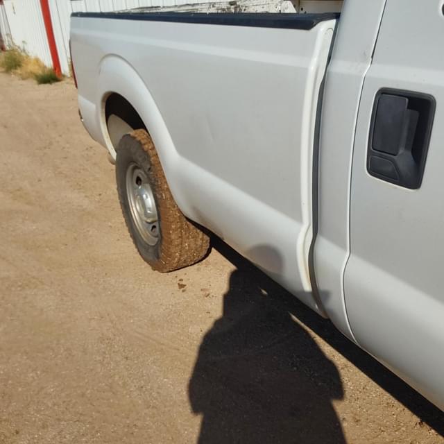 Image of Ford F-250 equipment image 1