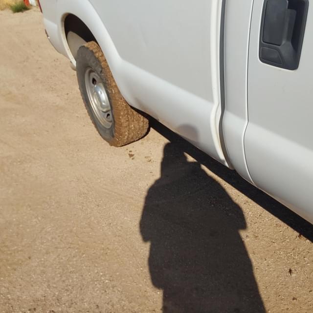 Image of Ford F-250 equipment image 2