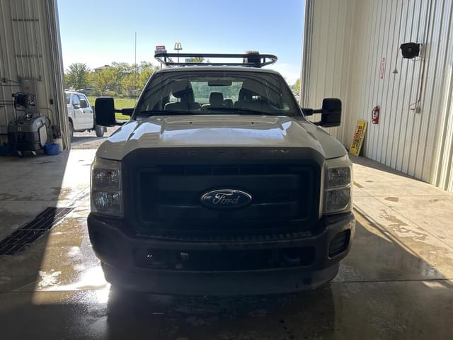 Image of Ford F-250 equipment image 1