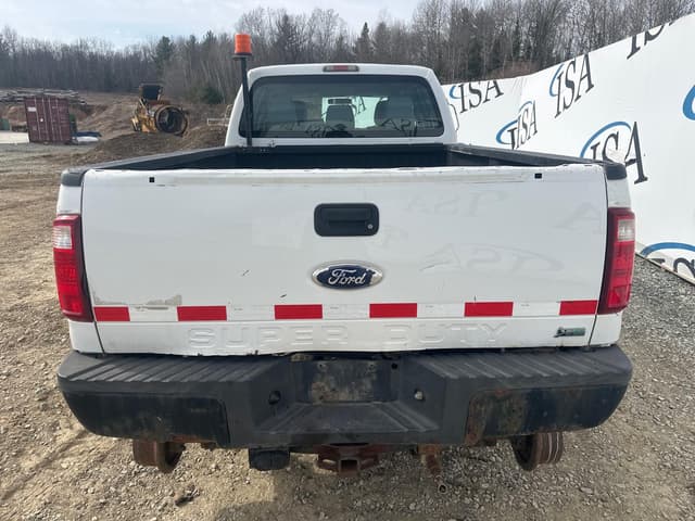 Image of Ford F-250 equipment image 3
