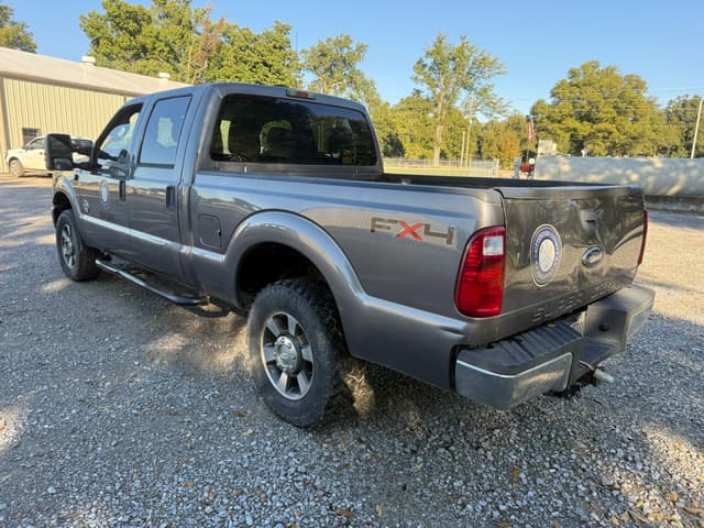 Image of Ford F-250 equipment image 3