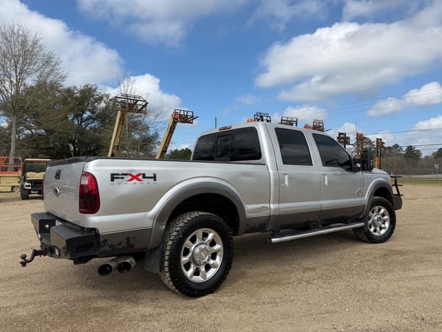 Image of Ford F-250 equipment image 2