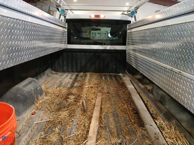 Image of Ford F-250 equipment image 4