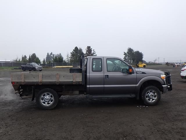 Image of Ford F-250 equipment image 2