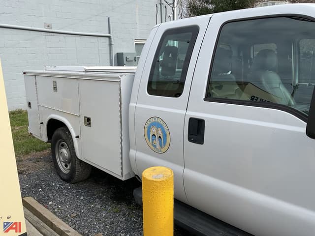 Image of Ford F-250 equipment image 4