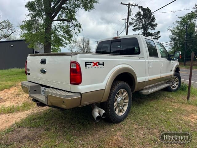 Image of Ford F-250 equipment image 2