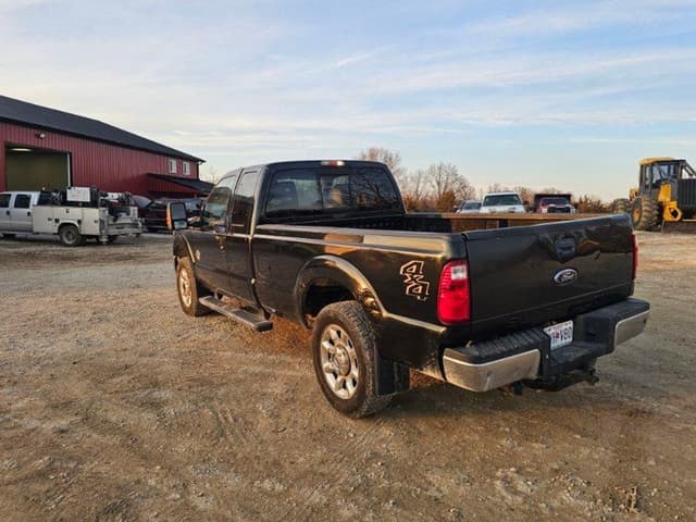 Image of Ford F-250 equipment image 1