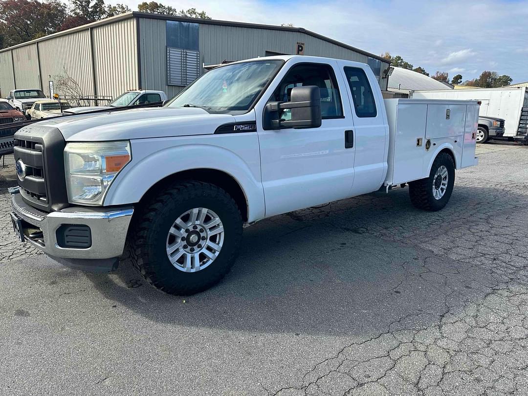 Image of Ford F-250 Primary image