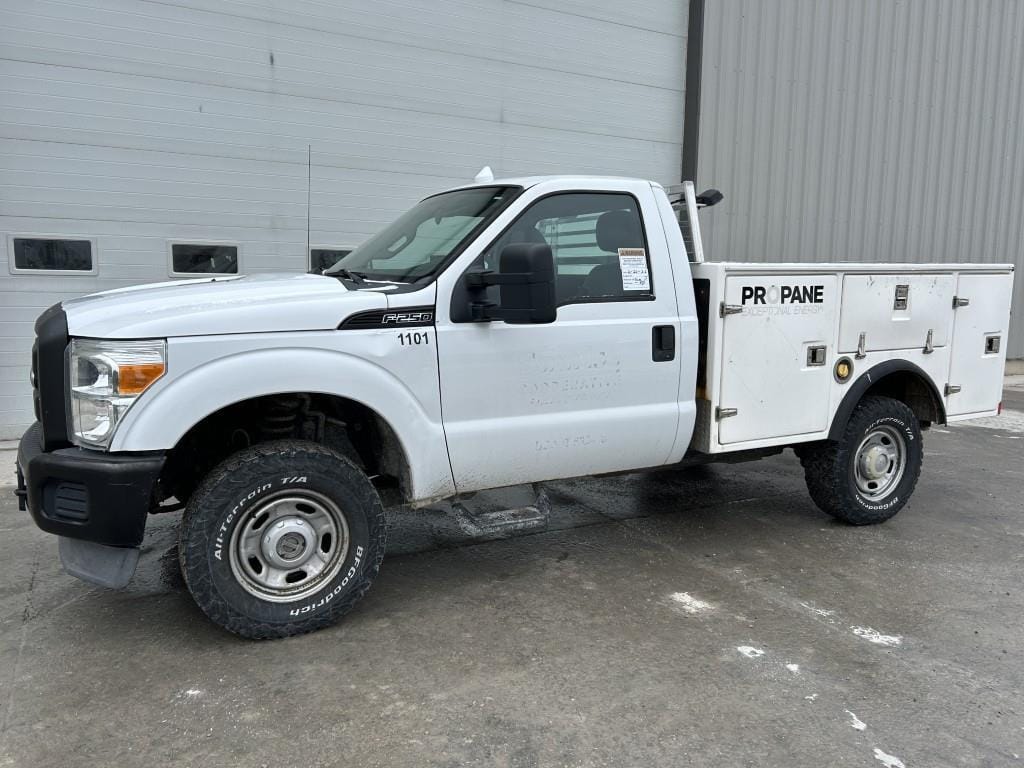 2011 Ford F-250 Equipment Image0