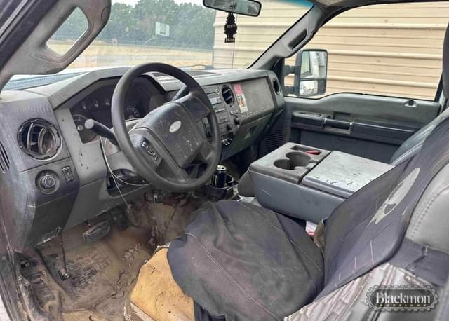 Image of Ford F-250 equipment image 4