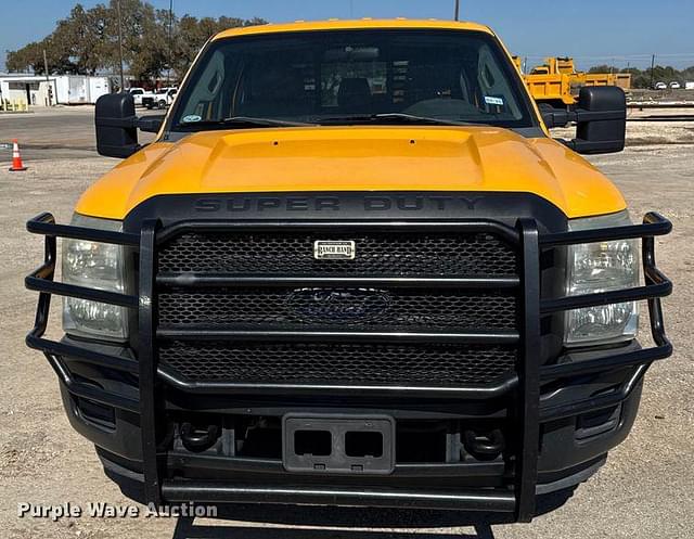 Image of Ford F-250 equipment image 1