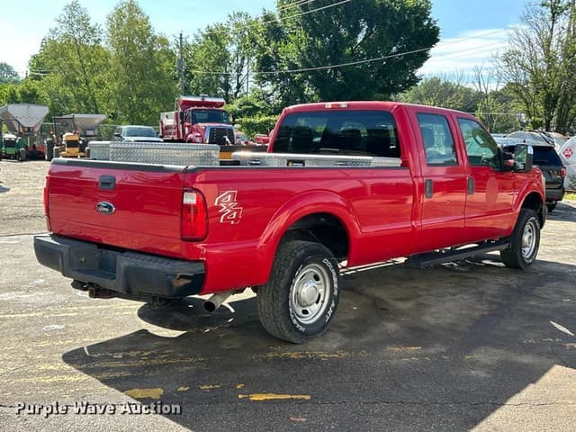 Image of Ford F-250 equipment image 4