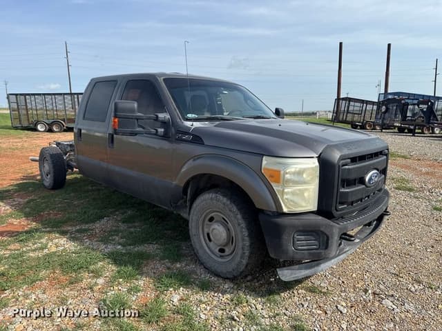 Image of Ford F-250 equipment image 2
