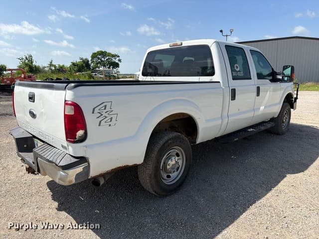 Image of Ford F-250 equipment image 4