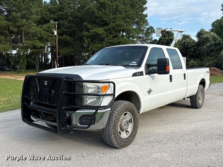 2011 Ford F-250 Equipment Image0