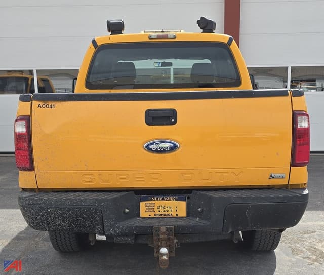 Image of Ford F-250 equipment image 2