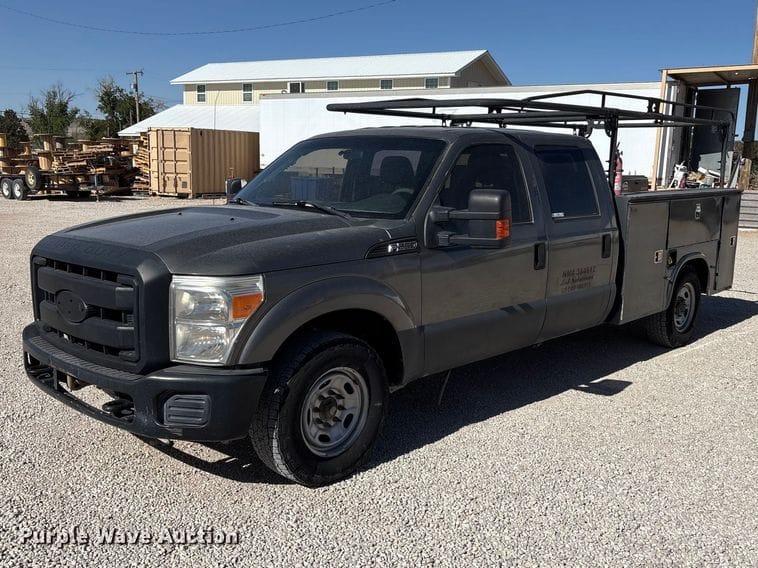 2011 Ford F-250 Equipment Image0