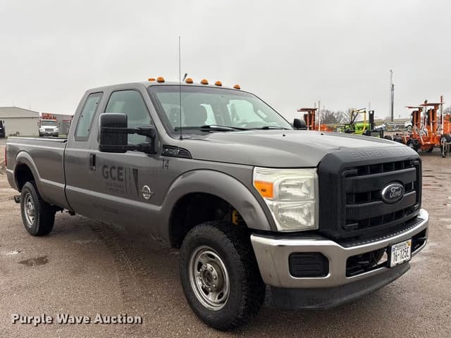 Image of Ford F-250 equipment image 2