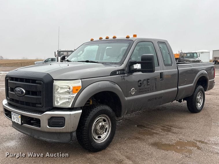 2011 Ford F-250 Equipment Image0