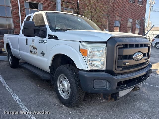 Image of Ford F-250 equipment image 2