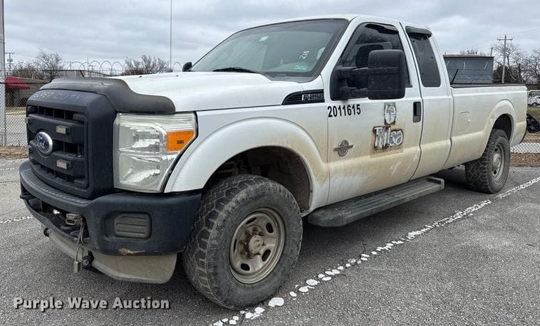 2011 Ford F-250 Equipment Image0