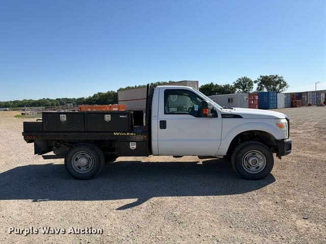Image of Ford F-250 equipment image 3